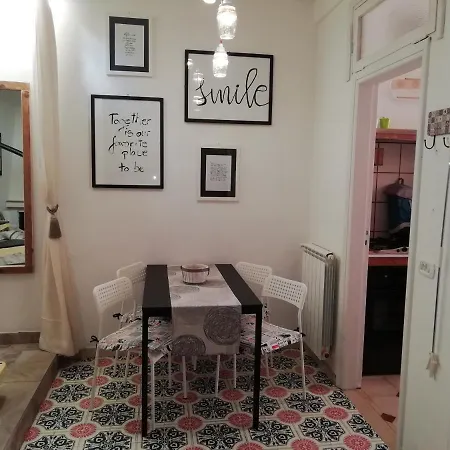 Apartment Alloggio Turistico Nel Borgo Antico Di *